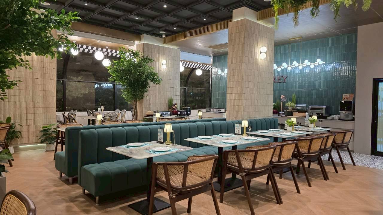 ห้องอาหาร Audrey Cafe ภายใน Milton Hotel Buriram 80 ที่นั่ง